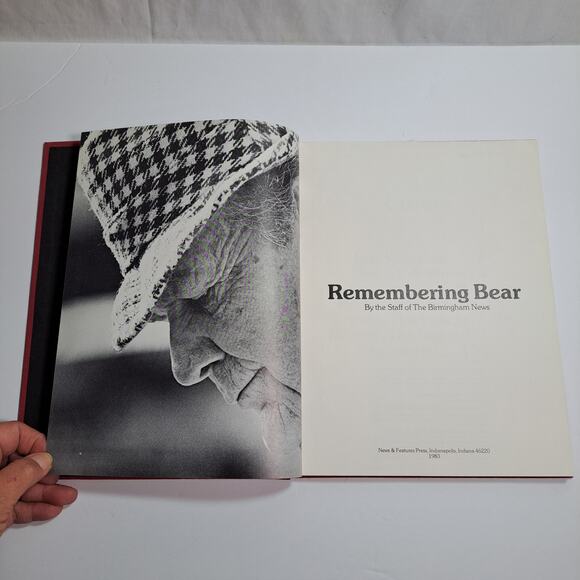 Remembering Bear: the life of Coach Paul 'Bear' Bryant 1983 Vintage Book - Picture 2 of 10